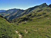 73 Dalla Bocchetta di Piedivalle (2112 m)  mi abbasso al Bivacco Zamboni (2007 m)